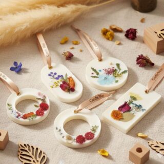 Botanical wax sachets