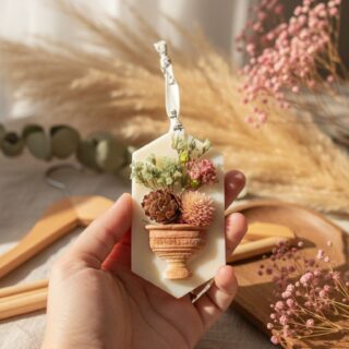 love planted - wax sachet