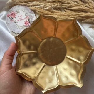 large urli -lotus shape