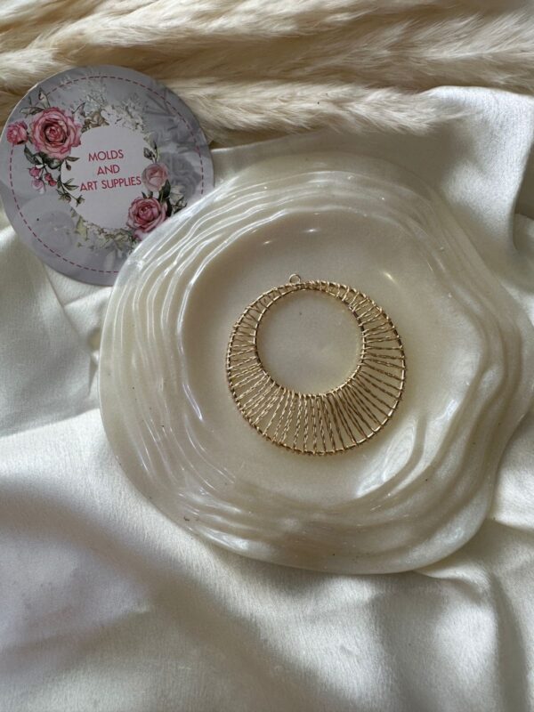 Metal Wire Ring Charm 002