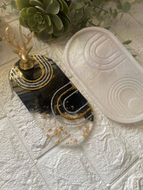 The Arch trinket with tlight holder