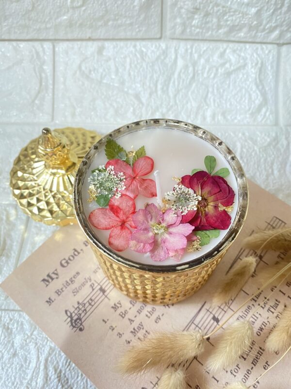 candle jar-with real flowers