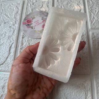 Daisy wax sachet mold