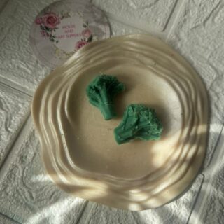 broccoli florets mold -