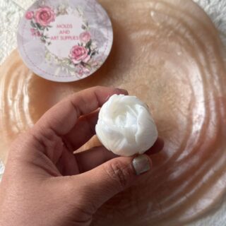 Large tulip bud mold