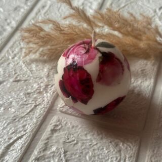 vintage floral candle