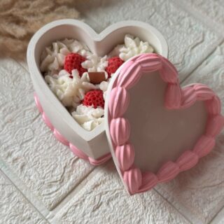 Cake Box candle diy kit