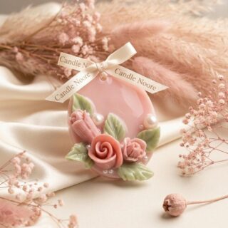 Exclusive floral wax sachet