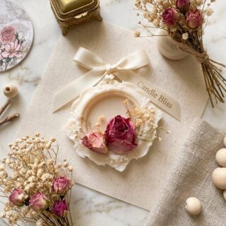love -vintage wax sachet with real flowers