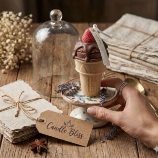 Icecream in a cone candle