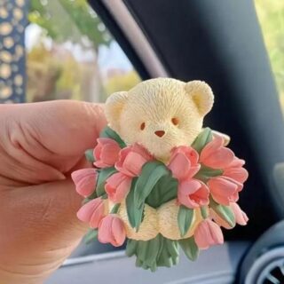 Teddy with a tulip boquet mold