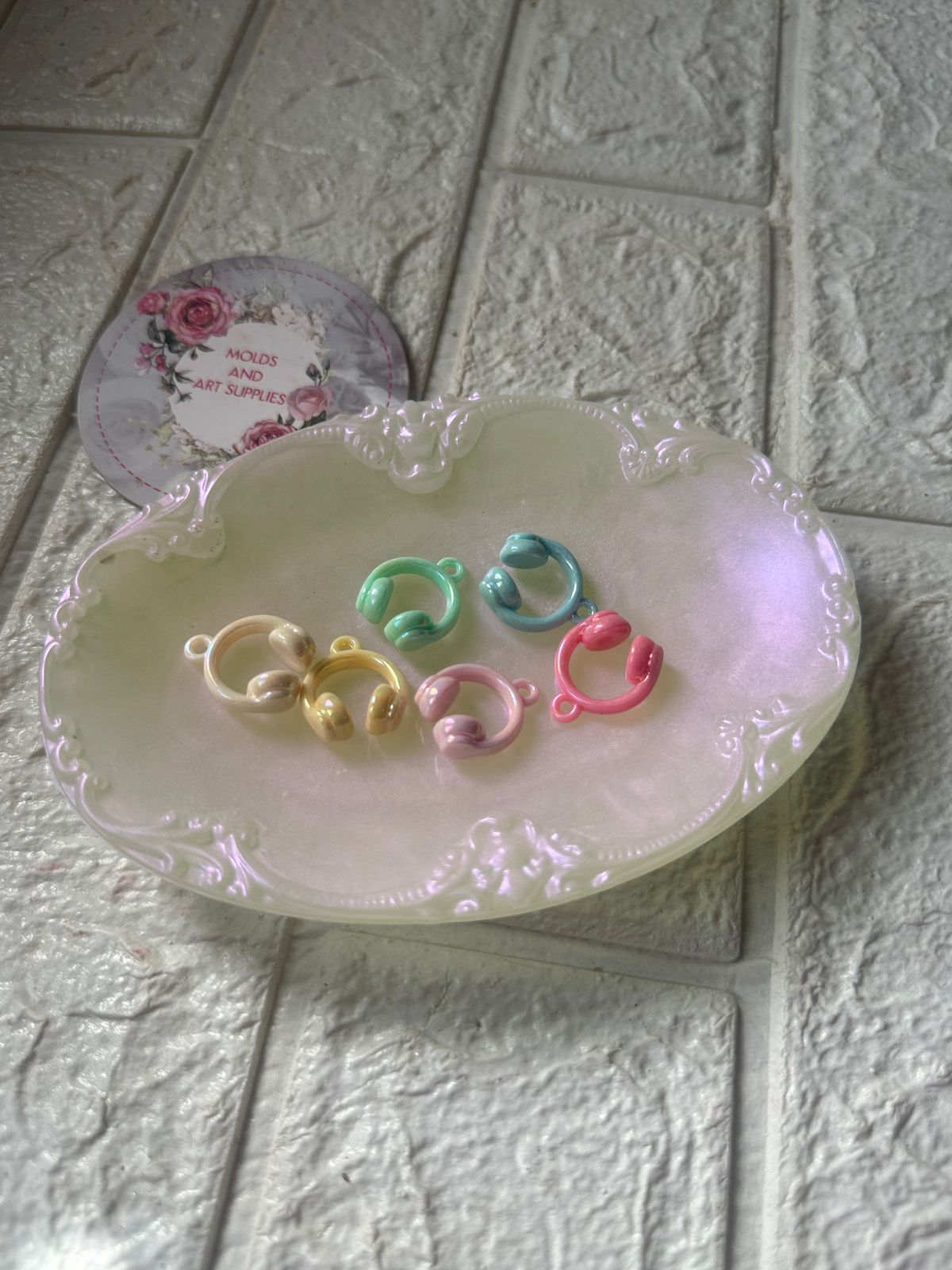 Headphone Charm - pack of 10