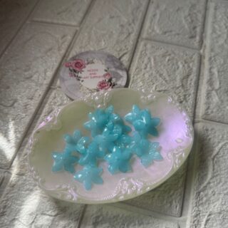Pretty pastels 5 petal flower - pack of 50 - blue
