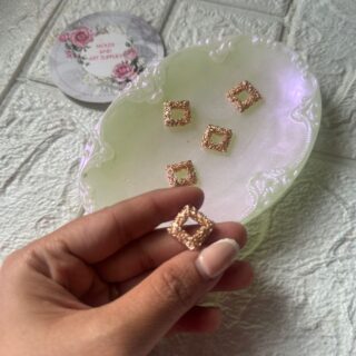Metal wrap square motif - pack 10