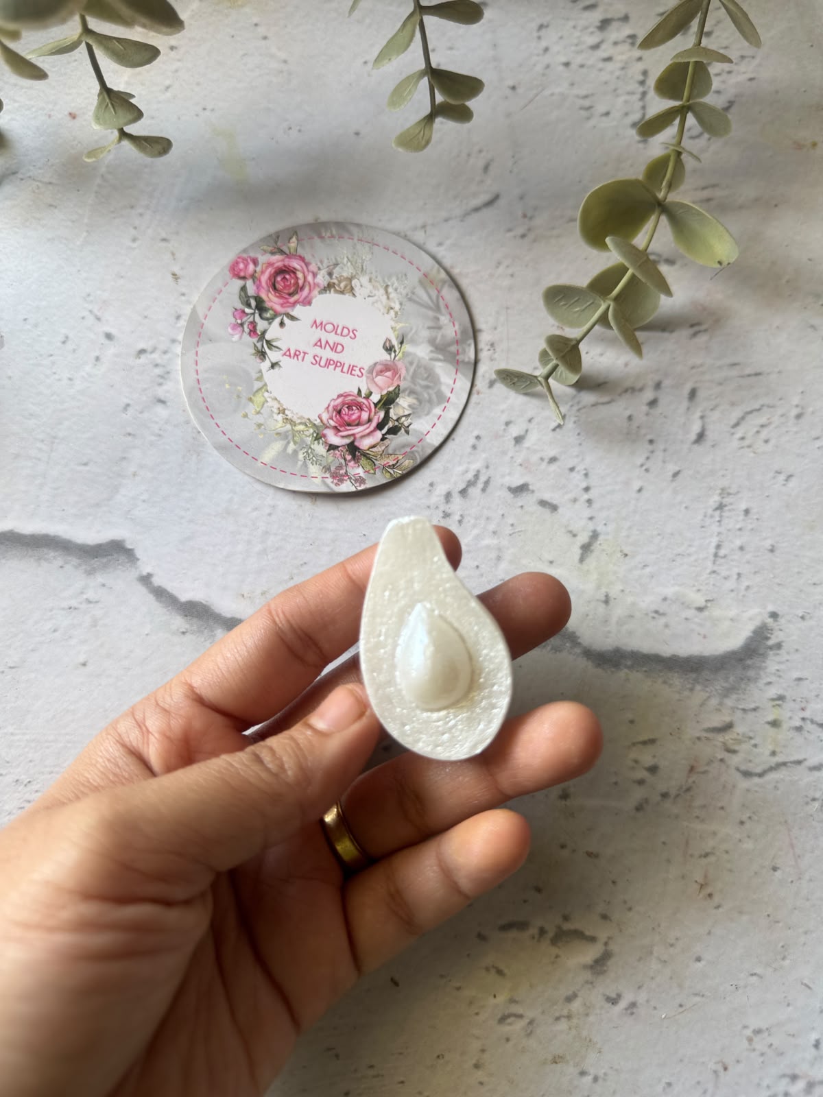 Avocado mold