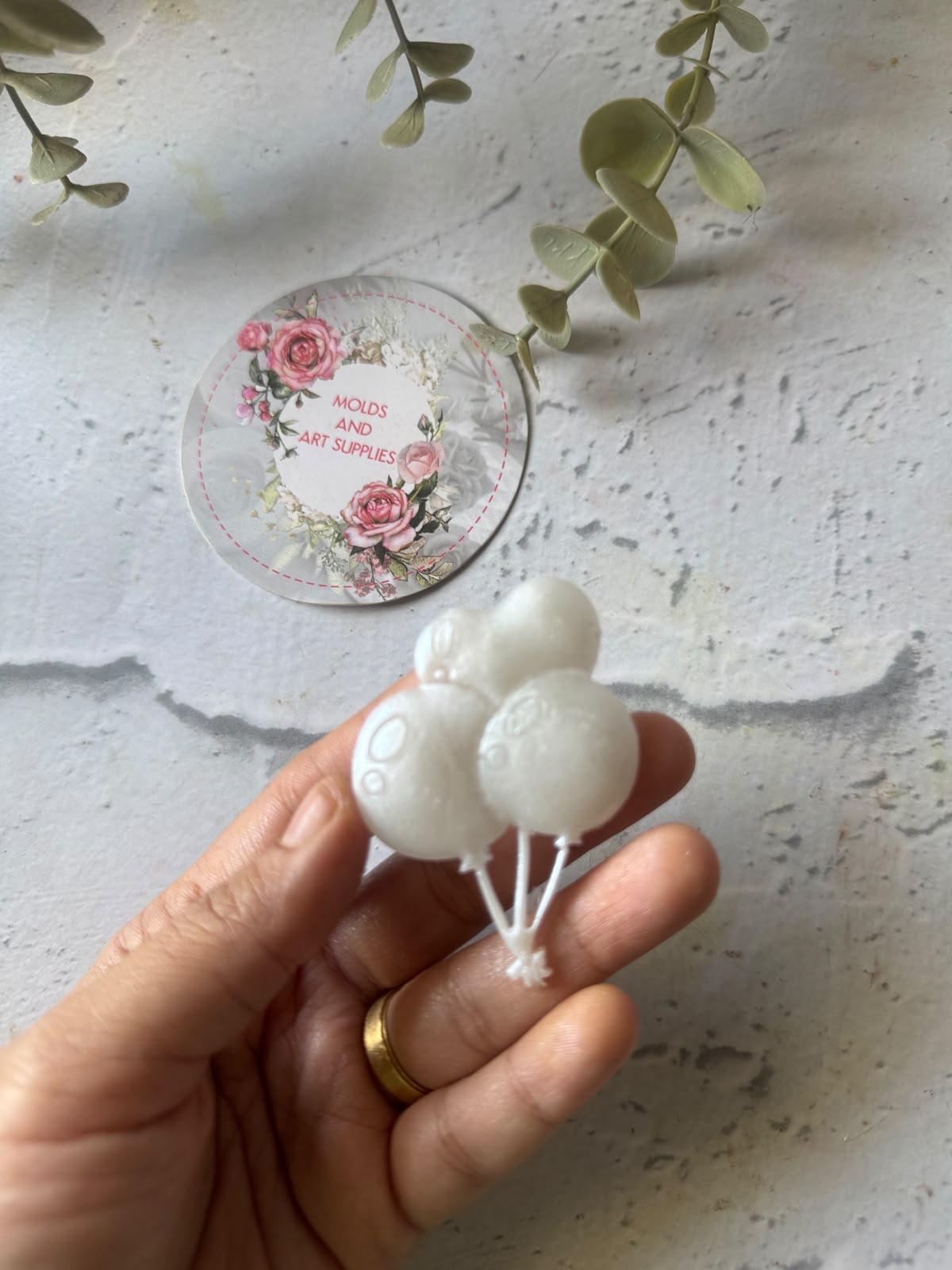 Balloon bunch mold