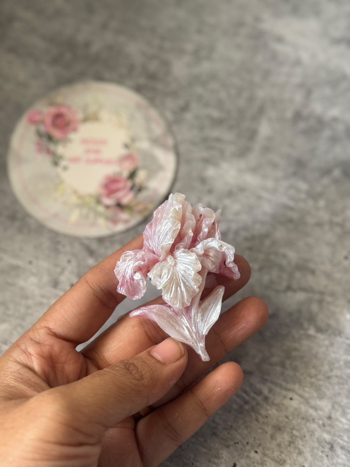 Iris mold